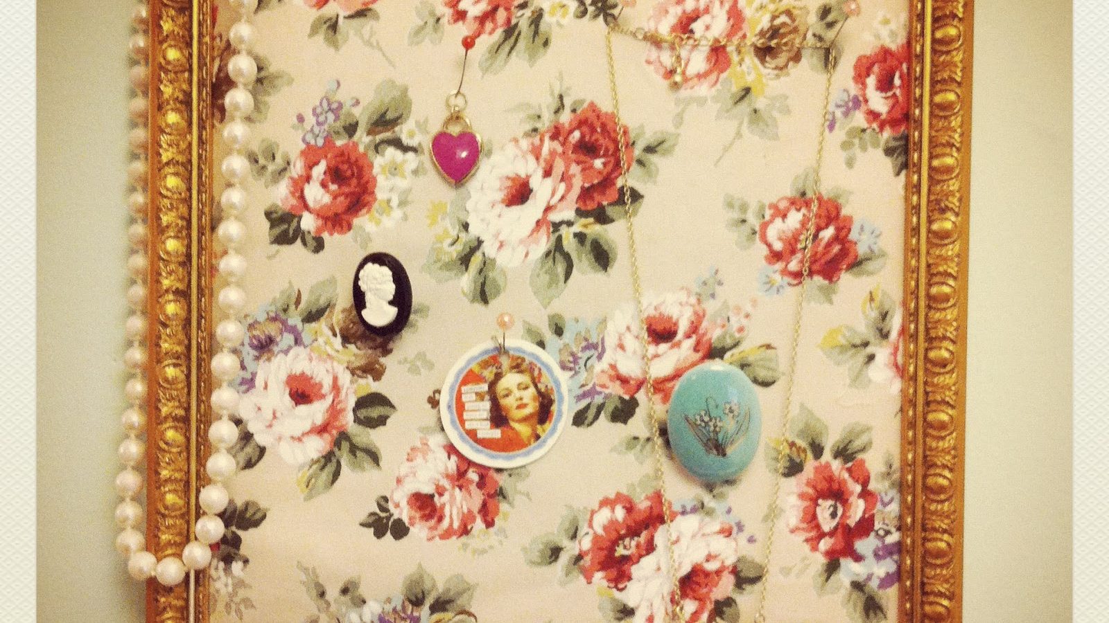 DIY Framed Jewelry Organizer IMG_1688